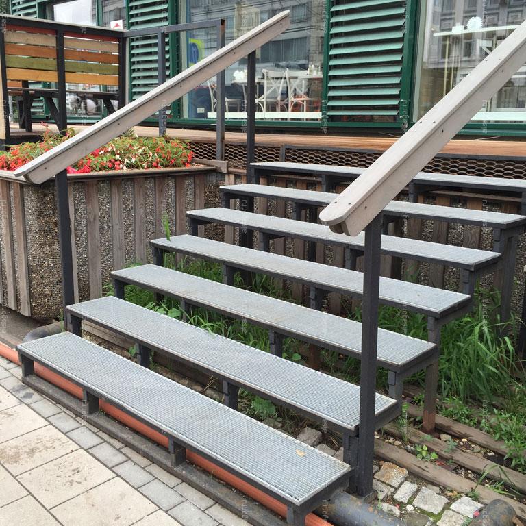 Каталог уличных лестниц из металла и ДПК от производителя